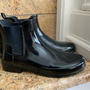 Hunter brand black rain booties. Size US9